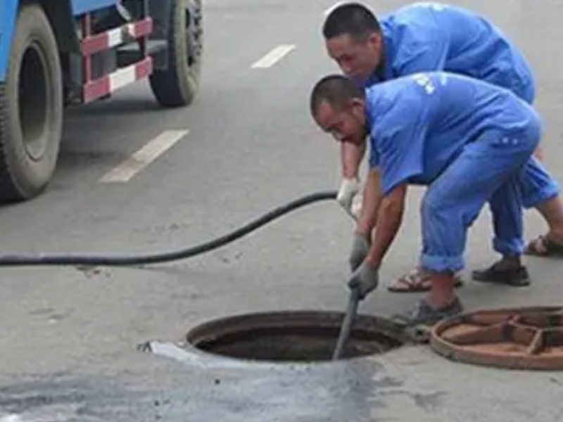 布吉疏通厕所,抽粪,高压车疏通市政管道,沙井清於